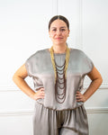 Blusa de raso satinado de mujer en taupe